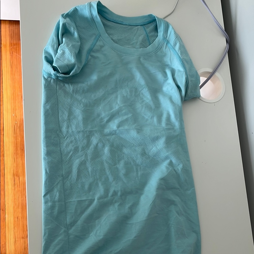 Lululemon ice blue swiftly